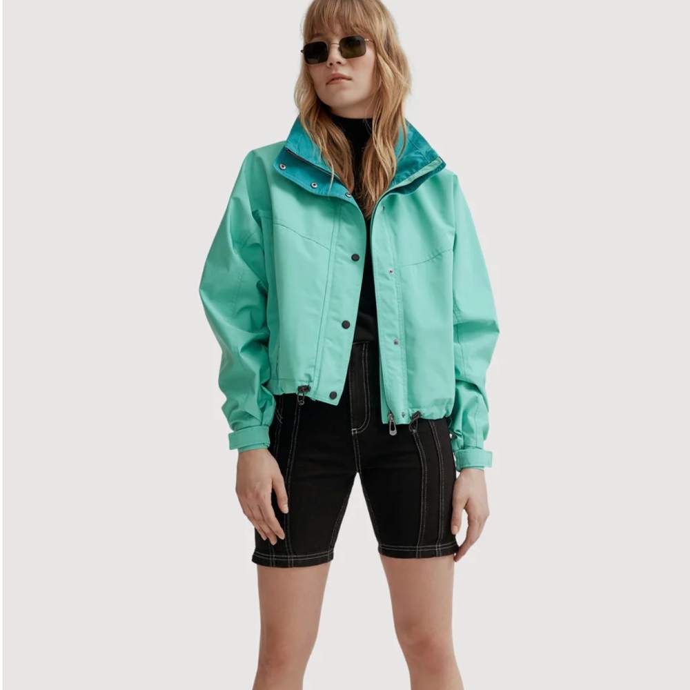 NWOT Noize Skye short-length Windbreak